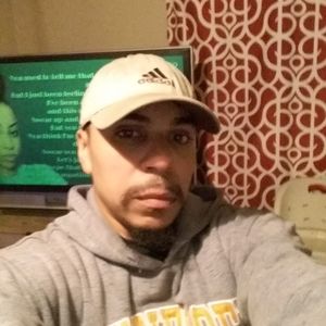 Meet your Posher, Derrick